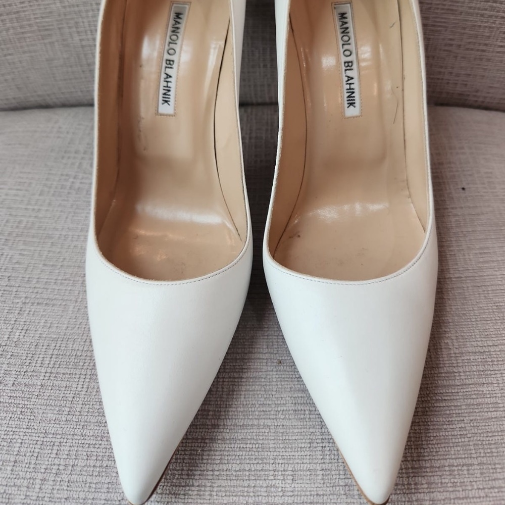 Manolo Blahnik BB 105mm White Leather Pumps, size 40
